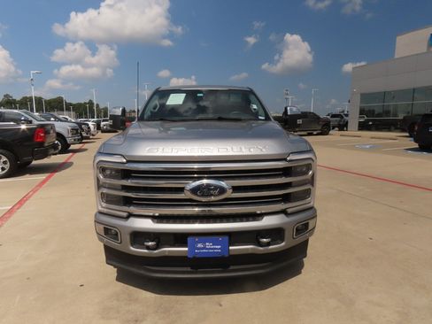 Certified 2024 Ford F250 Limited w/ FX4 Off-Road Package AWD/4WD image 4