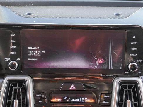 Certified 2023 Kia Sorento S image 13