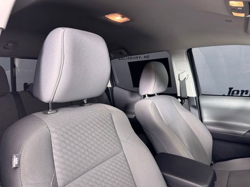 Used 2022 Toyota Tacoma SR AWD/4WD image 30