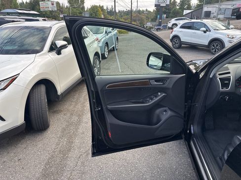 Used 2013 Audi Q5 2.0T Premium Plus w/ Premium Plus Pkg image 23