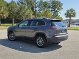 Used 2019 Jeep Cherokee Latitude Plus w/ Comfort/Convenience Group image 4