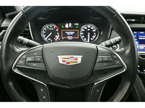 Used 2022 Cadillac XT5 Premium Luxury image 12