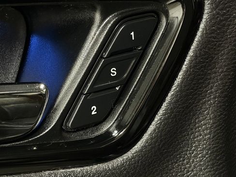 Used 2021 Dodge Durango R/T w/ Blacktop Package image 19