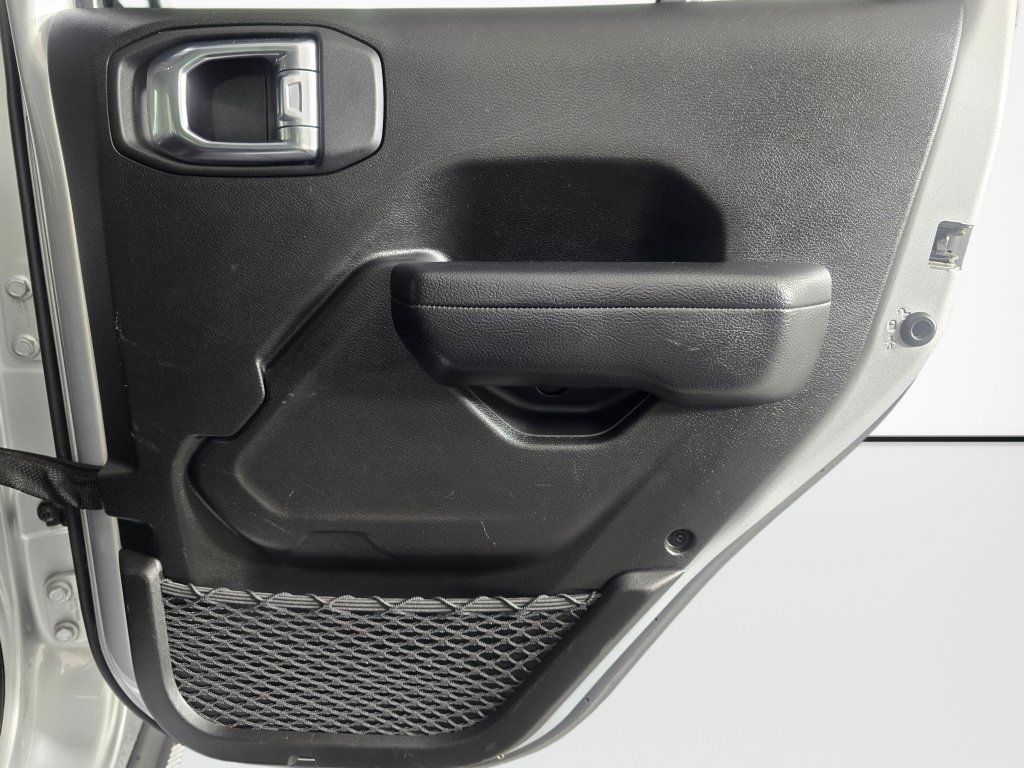 Used 2024 Jeep Wrangler Unlimited Rubicon AWD/4WD image 42