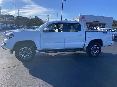 Certified 2022 Toyota Tacoma TRD Sport w/ TRD Premium Sport Package image 14