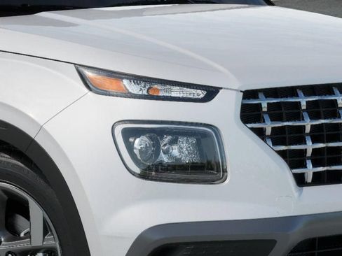 New 2026 Hyundai Venue SEL FWD image 9