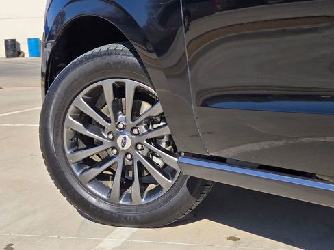 Used 2021 Ford Expedition Limited RWD image 32