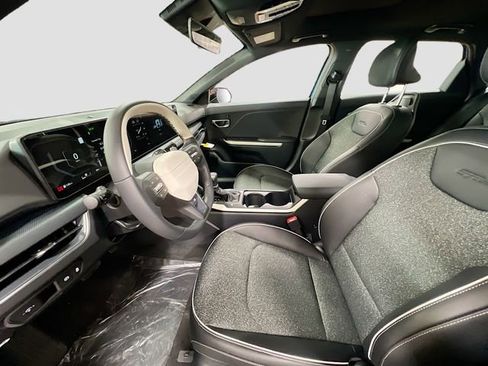 New 2025 Kia K4 GT-Line image 21