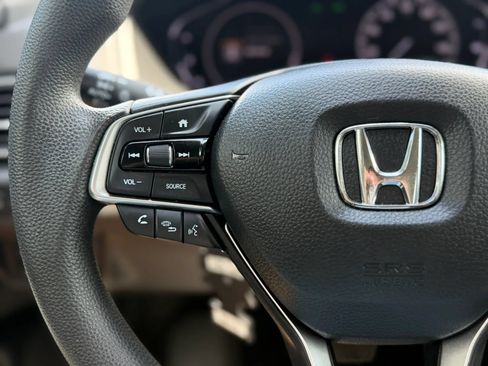 Used 2019 Honda Accord LX image 29