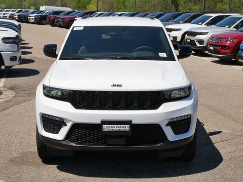 New 2025 Jeep Grand Cherokee Limited image 18