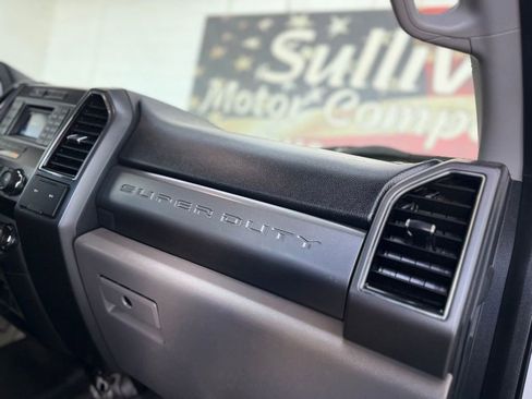 Used 2019 Ford F350 XLT image 44