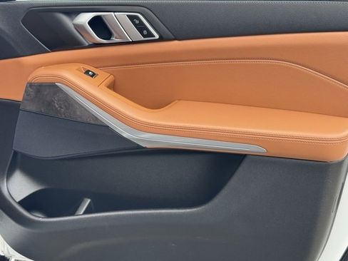 Used 2021 BMW X5 xDrive40i image 16