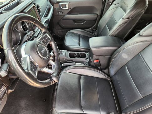 Used 2022 Jeep Wrangler Unlimited Sahara w/ Safety Group AWD/4WD image 21