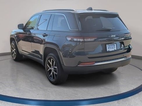 New 2025 Jeep Grand Cherokee Limited RWD image 7