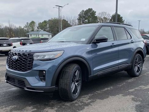 New 2026 Ford Explorer ST-Line w/ ST-Line Street Pack RWD image 7