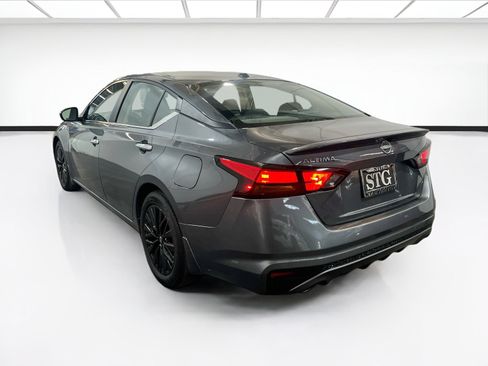 Used 2025 Nissan Altima 2.5 SV w/ SV Special Edition Package FWD image 6