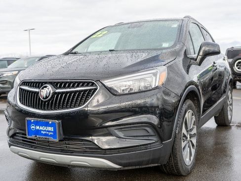 Used 2022 Buick Encore Preferred w/ Safety Package image 2