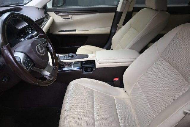 Used 2017 Lexus ES 350 w/ Premium Package FWD image 17