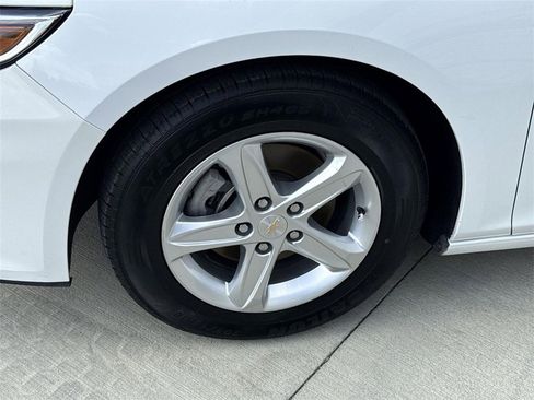 Used 2023 Chevrolet Malibu LT image 30