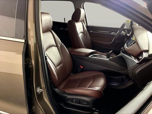 Used 2020 Buick Enclave Avenir w/ Avenir Technology Package FWD image 9