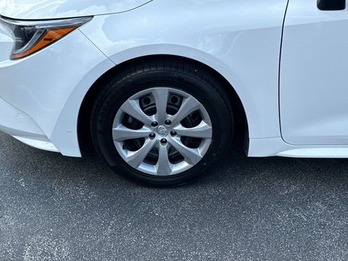 Used 2025 Toyota Corolla LE FWD image 20