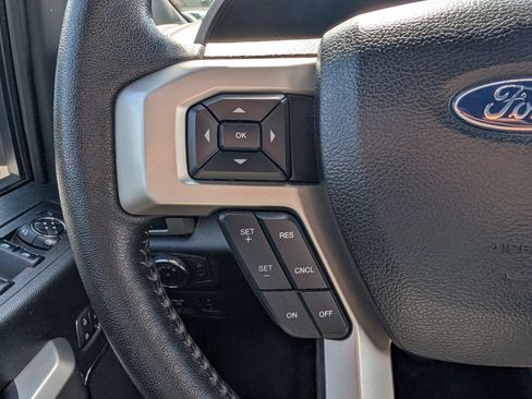 Used 2019 Ford F150 Lariat w/ Equipment Group 502A Luxury AWD/4WD image 29