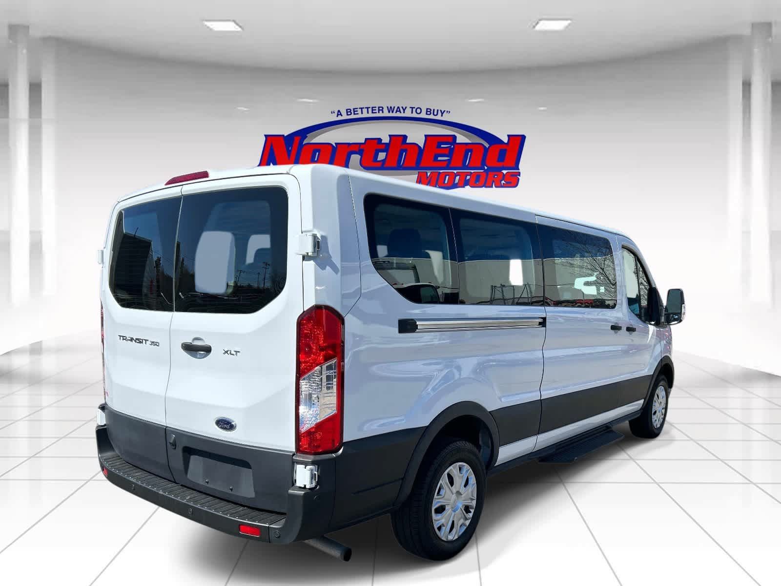 Used 2023 Ford Transit 350 XLT RWD image 5