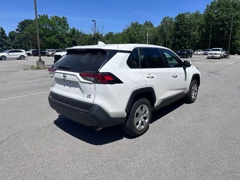 Used 2023 Toyota RAV4 LE AWD/4WD image 3