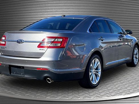 Used 2013 Ford Taurus SEL image 6