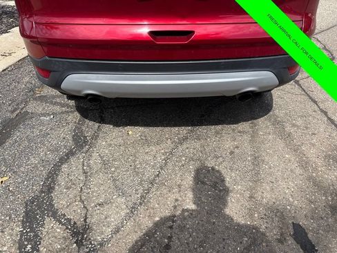 Used 2019 Ford Escape SEL AWD/4WD image 9
