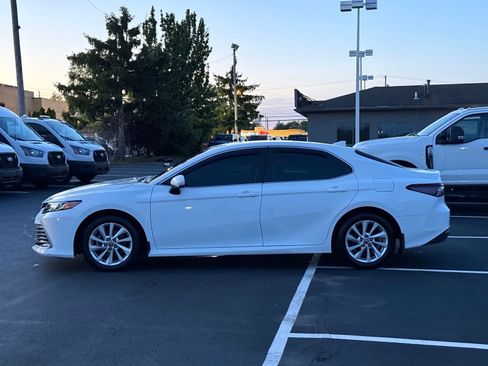 Used 2023 Toyota Camry LE FWD image 6