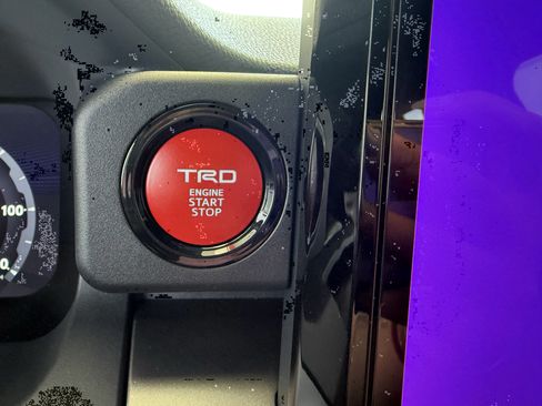 Certified 2025 Toyota 4Runner TRD Off-Road Premium image 18