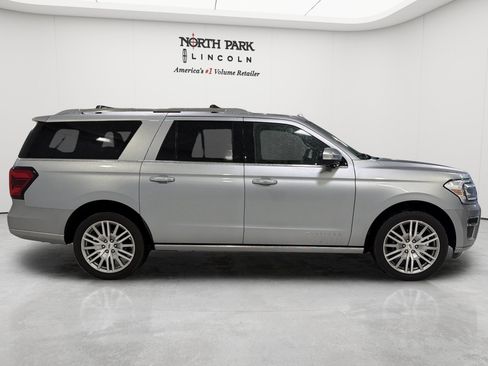 Used 2023 Ford Expedition Max Platinum AWD/4WD image 6