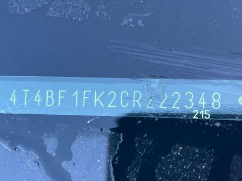 Used 2012 Toyota Camry XLE FWD image 3