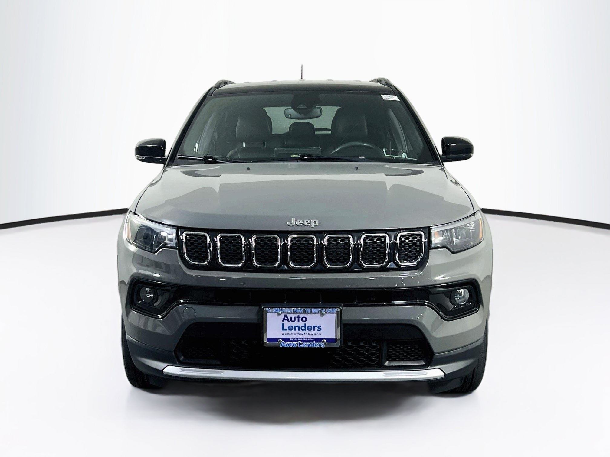 Used 2023 Jeep Compass Limited AWD/4WD image 2
