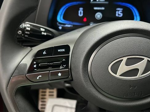 Certified 2025 Hyundai Elantra Sport FWD image 12