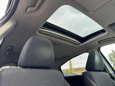 Used 2017 Honda HR-V EX image 15