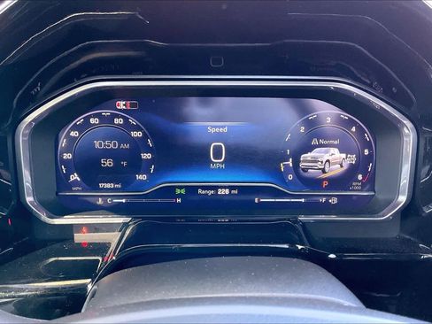 Used 2024 Chevrolet Silverado 1500 RST image 20