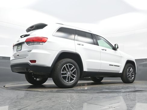 Used 2018 Jeep Grand Cherokee Limited image 30