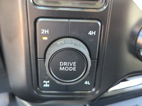 Used 2026 Ford F350 Lariat w/ Lariat Ultimate Package AWD/4WD image 27