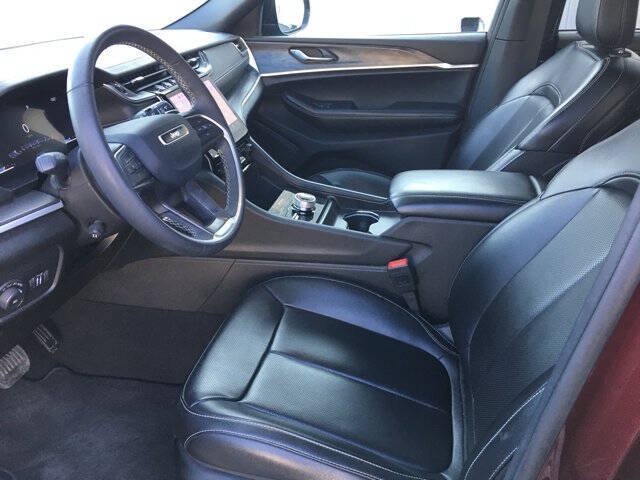 Certified 2025 Jeep Grand Cherokee L Limited w/ Luxury Tech Group II AWD/4WD image 16