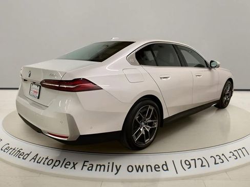Used 2026 BMW 530i xDrive AWD/4WD image 5