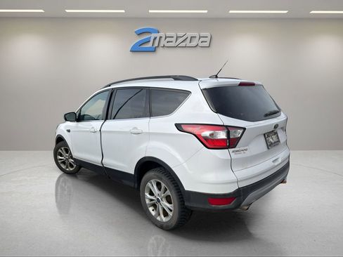 Used 2018 Ford Escape SE image 6