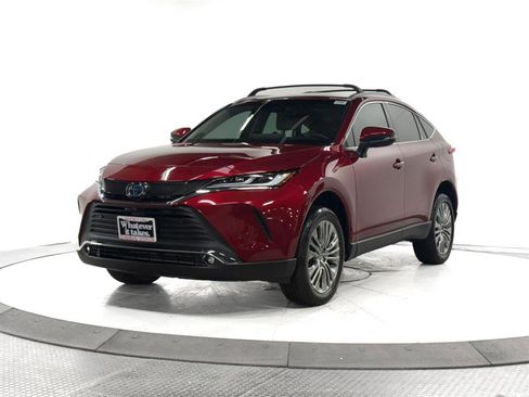 Used 2023 Toyota Venza Limited image 3