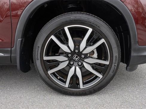 Used 2022 Honda Pilot Touring image 11