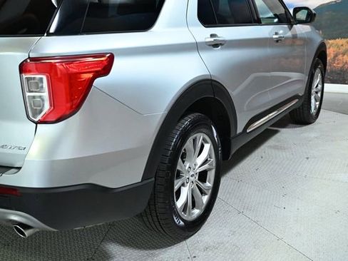 Used 2022 Ford Explorer Limited image 8