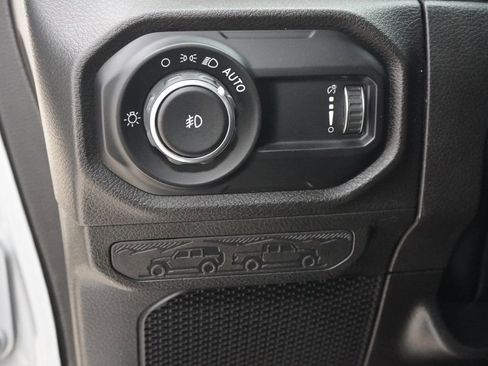 Used 2024 Jeep Wrangler Willys image 23