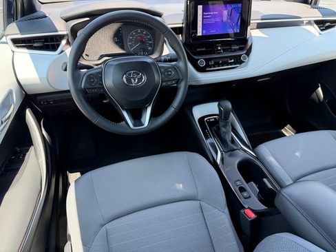Used 2025 Toyota Corolla SE FWD image 33