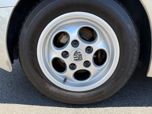 Used 1988 Porsche 944 Coupe RWD image 42