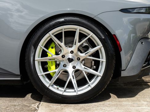 Used 2020 Aston Martin V8 Vantage Coupe RWD image 29